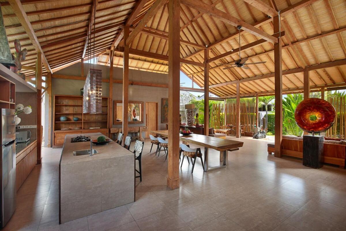 Gahana Bali Villa Seminyak  Luaran gambar